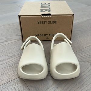 Beige Toddler Yeezy Sandals